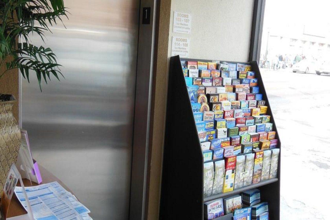 戴斯丹佛市中心酒店 DEN 外观 照片